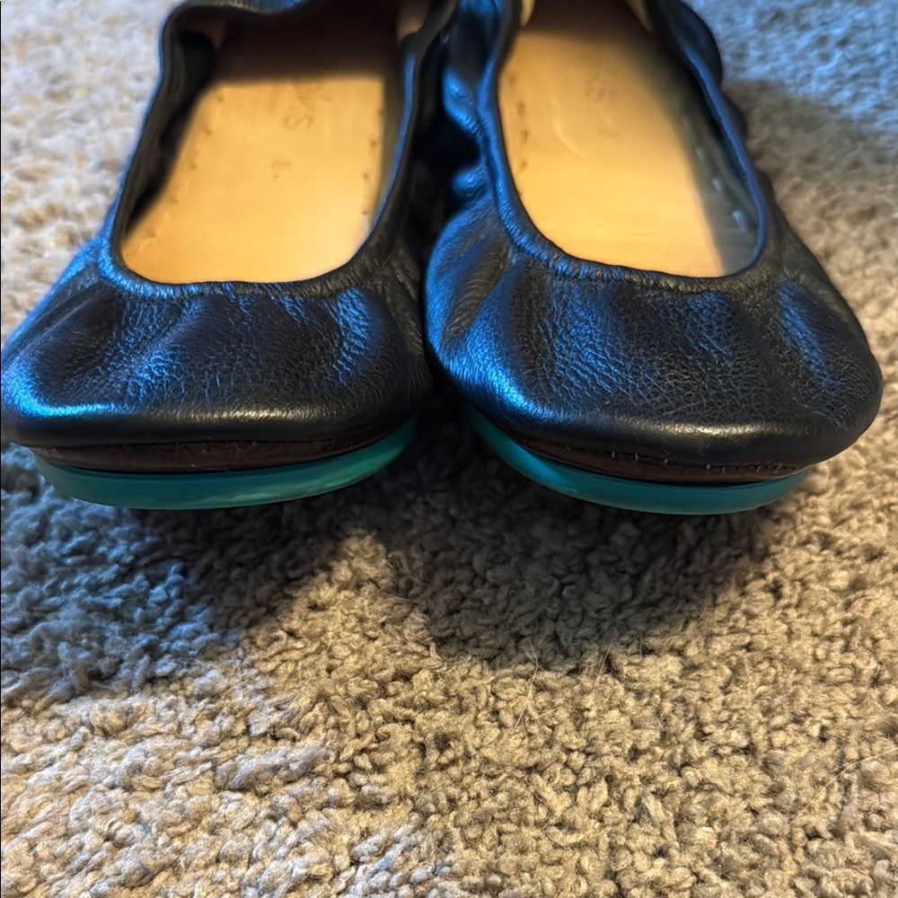 Matte Black Tieks, size 8 - Picture 3 of 3